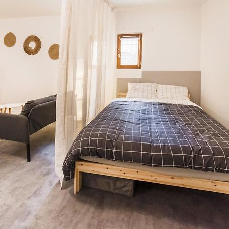 Апартаменты Studio Hyeres Medieval Экстерьер фото