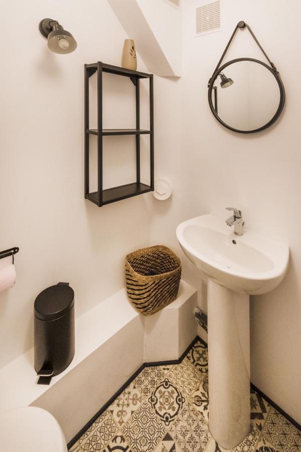 Апартаменты Studio Hyeres Medieval Экстерьер фото