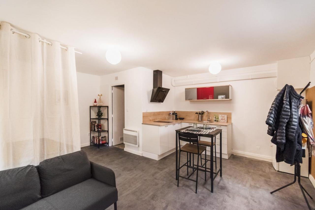 Апартаменты Studio Hyeres Medieval Экстерьер фото