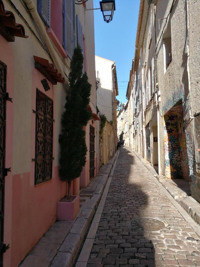Апартаменты Studio Hyeres Medieval Экстерьер фото